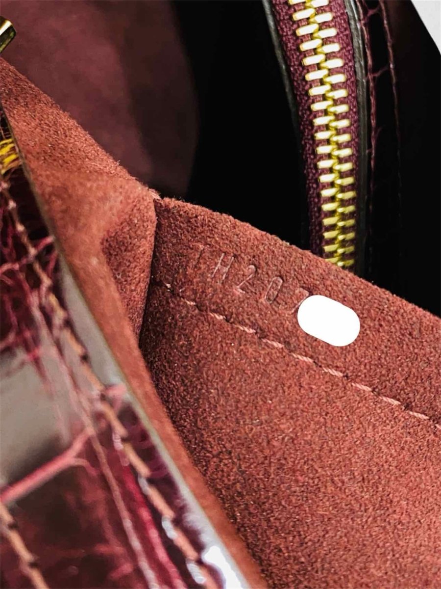 Pre-loved LOUIS VUITTON Brown Tote Bag at Reems Closet