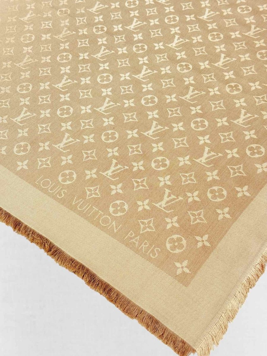 Pre - loved LOUIS VUITTON Caramel Shawl at Reems Closet