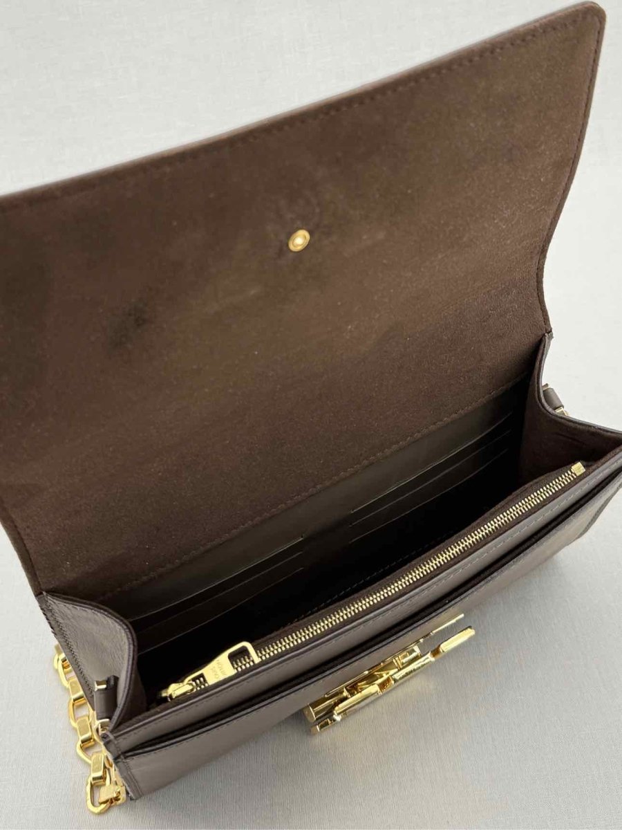 Pre - loved LOUIS VUITTON Chain Louise Taupe Clutch at Reems Closet