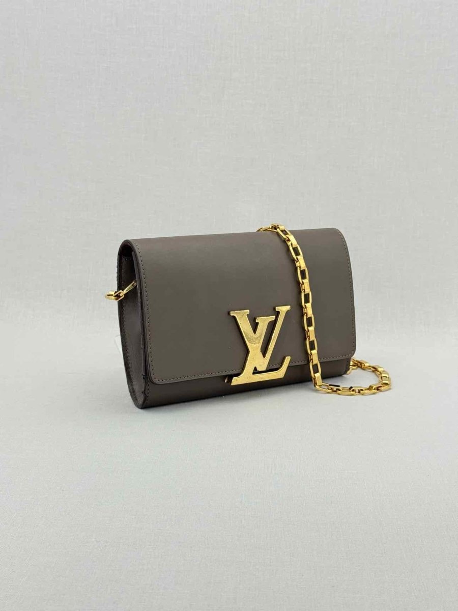 Pre - loved LOUIS VUITTON Chain Louise Taupe Clutch at Reems Closet