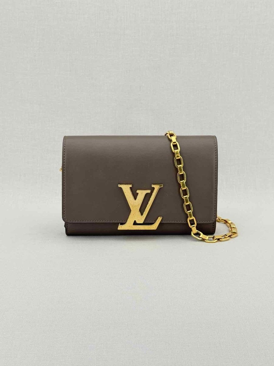 Pre - loved LOUIS VUITTON Chain Louise Taupe Clutch at Reems Closet