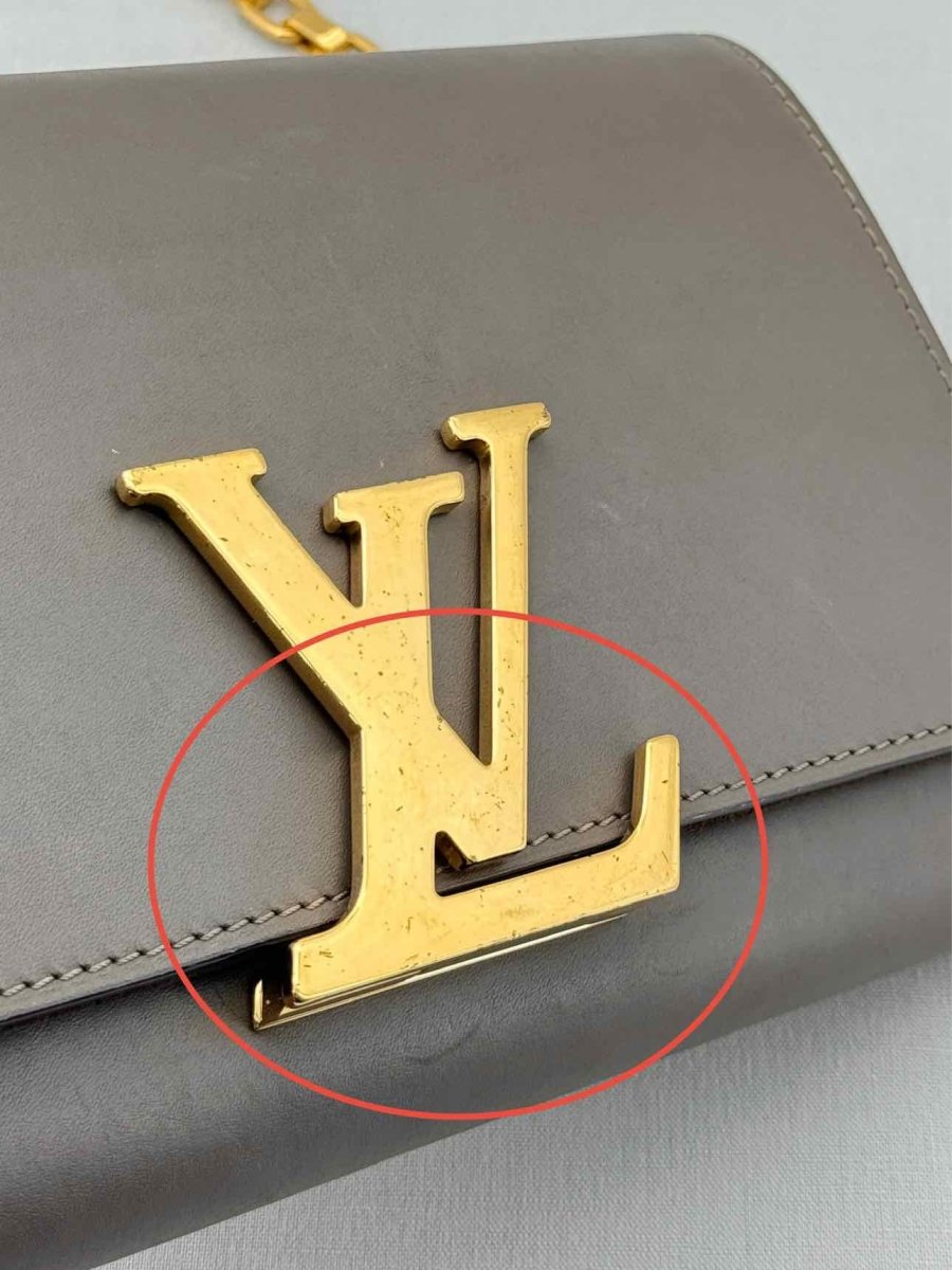 Pre - loved LOUIS VUITTON Chain Louise Taupe Clutch at Reems Closet
