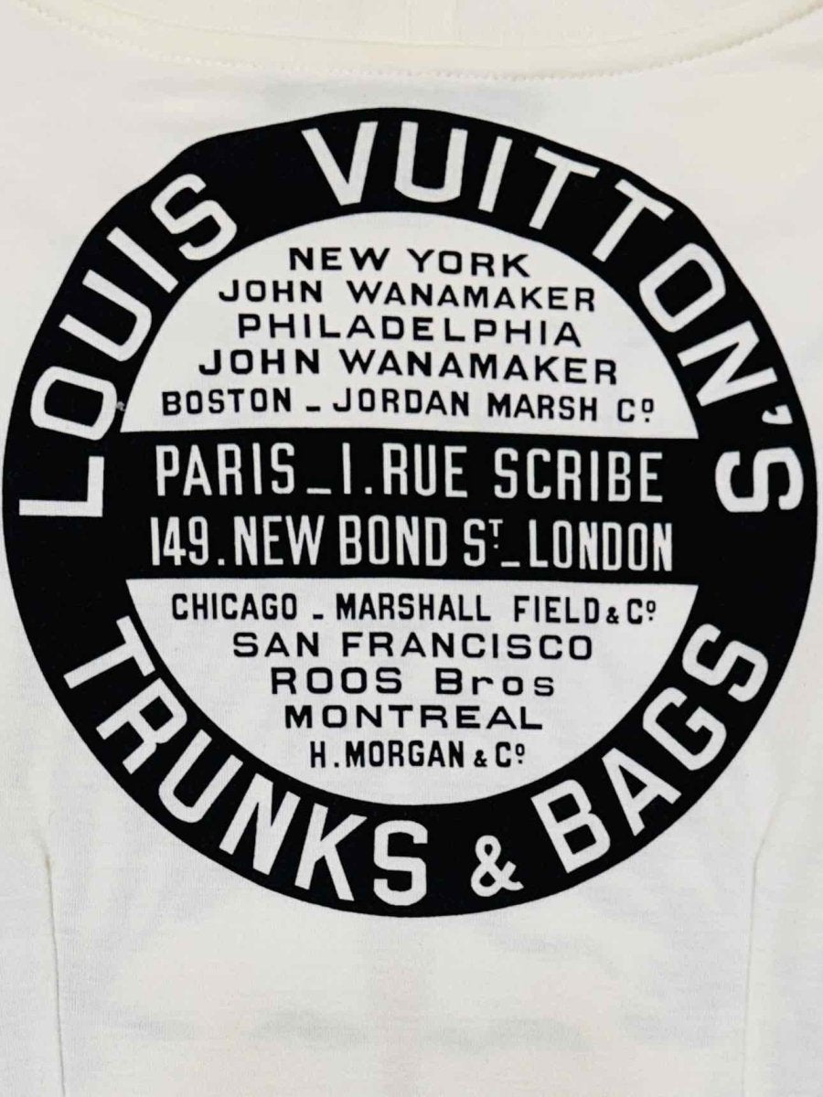 Pre - loved LOUIS VUITTON Cream w/ Multicolor Size XSmall T-shirt at Reems Closet