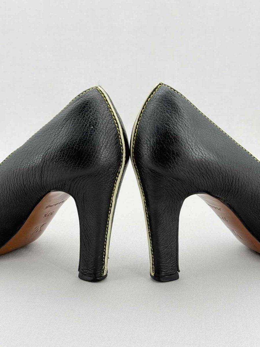 Pre - loved LOUIS VUITTON Fleur Black Size EU 37.5 Pumps at Reems Closet