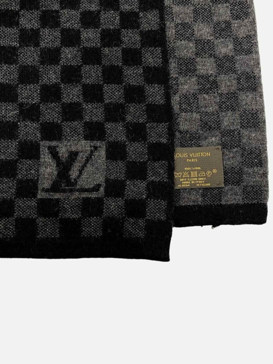 Pre - loved LOUIS VUITTON Grey & Black Damier Bonnet & Scarf at Reems Closet