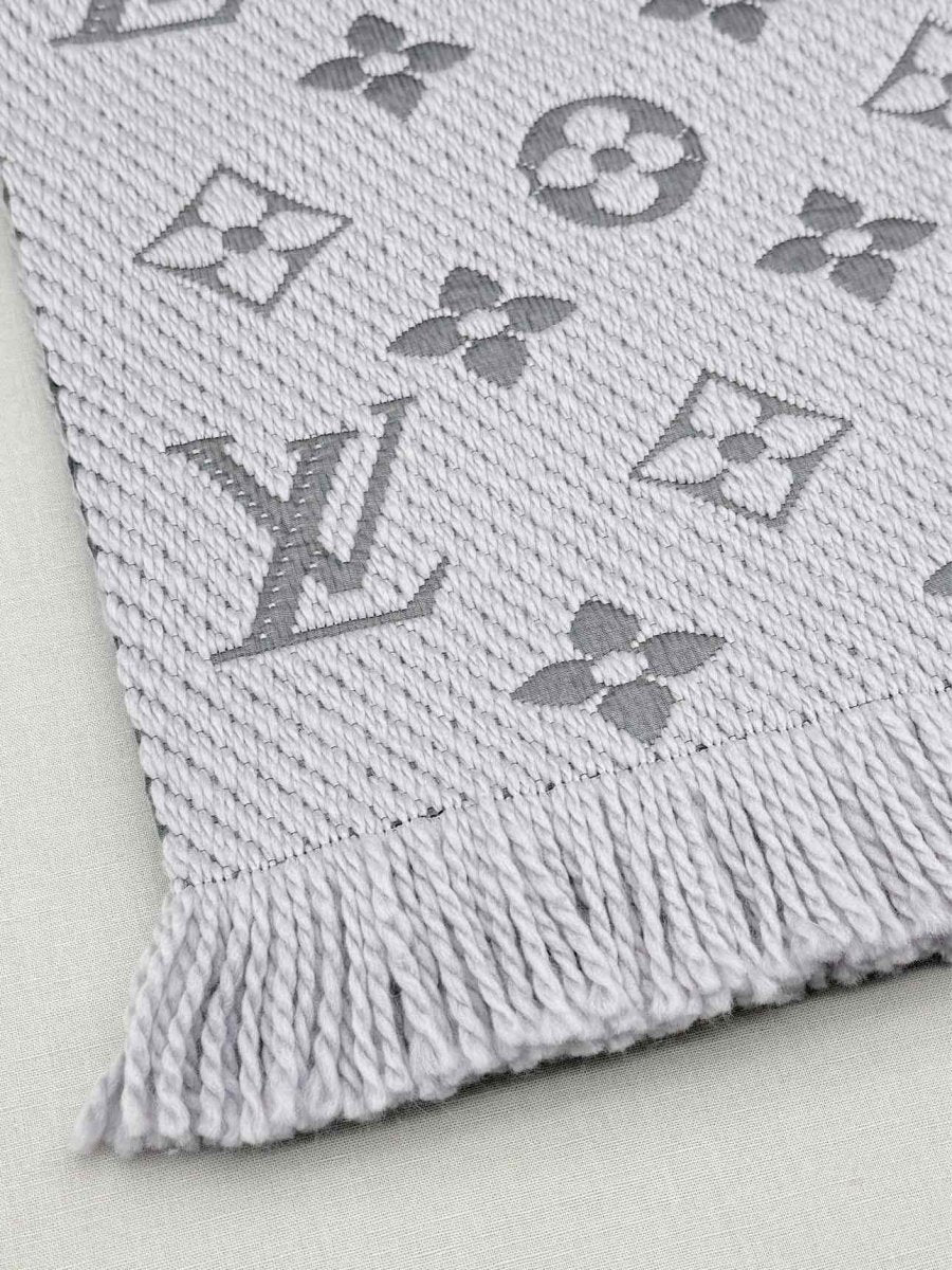 Pre - loved LOUIS VUITTON Grey Monogram Shawl at Reems Closet