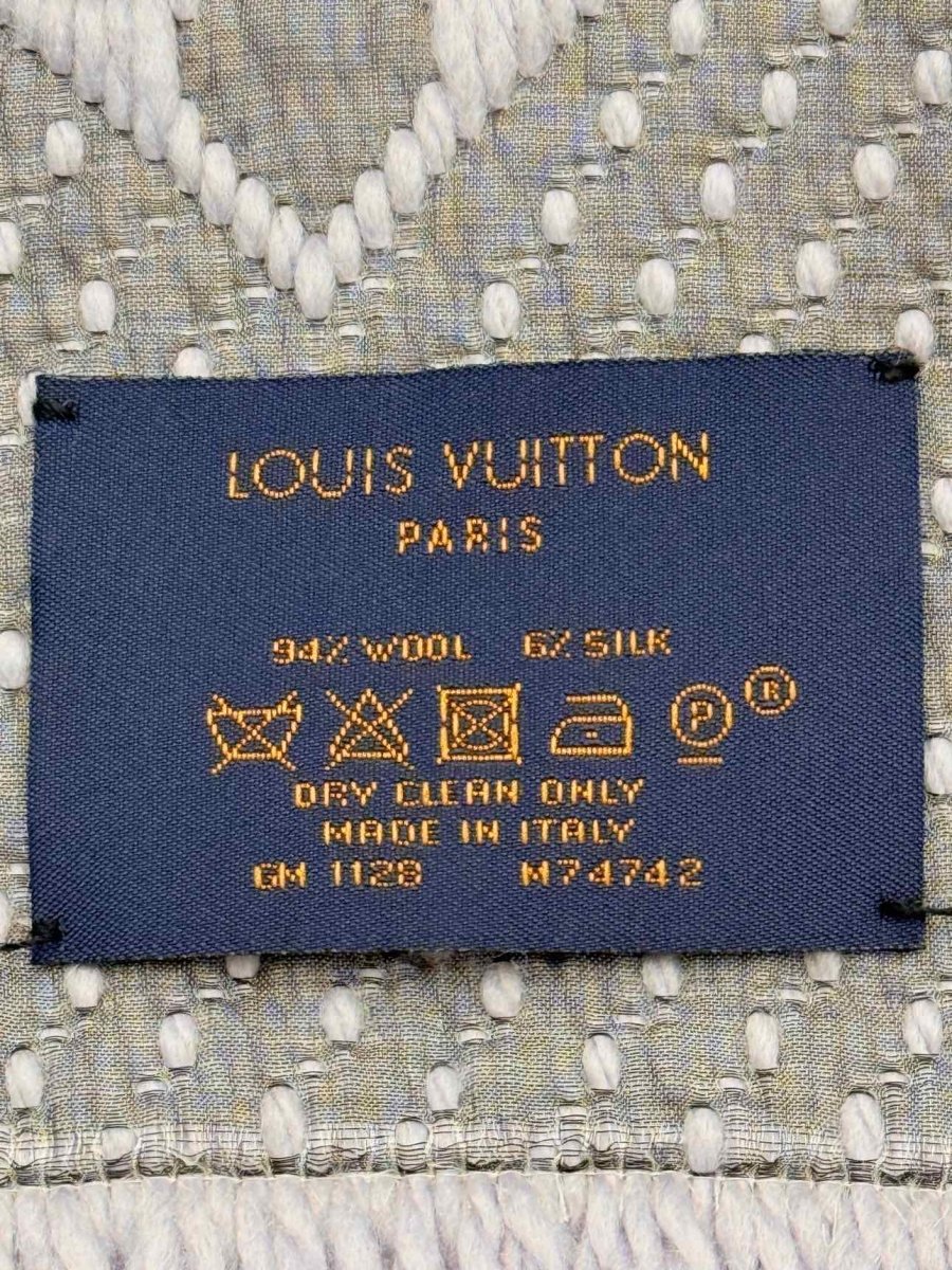 Pre - loved LOUIS VUITTON Grey Monogram Shawl at Reems Closet