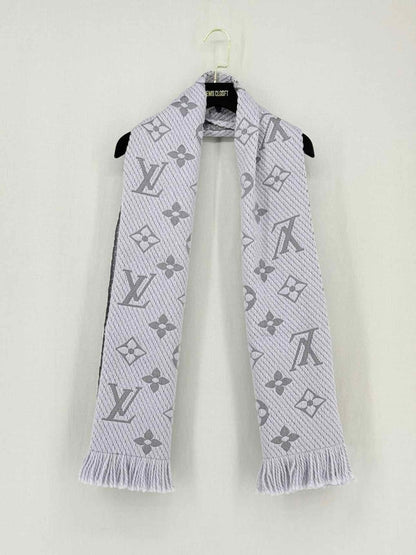 Pre - loved LOUIS VUITTON Grey Monogram Shawl at Reems Closet