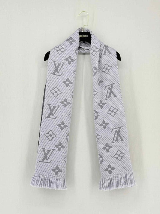 Pre - loved LOUIS VUITTON Grey Monogram Shawl at Reems Closet