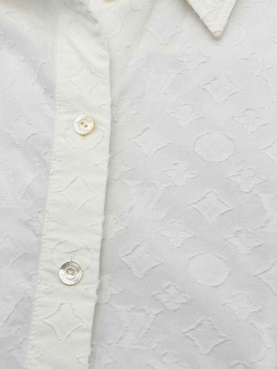 Pre - loved LOUIS VUITTON Icon White Monogram Size US 4 Shirt at Reems Closet