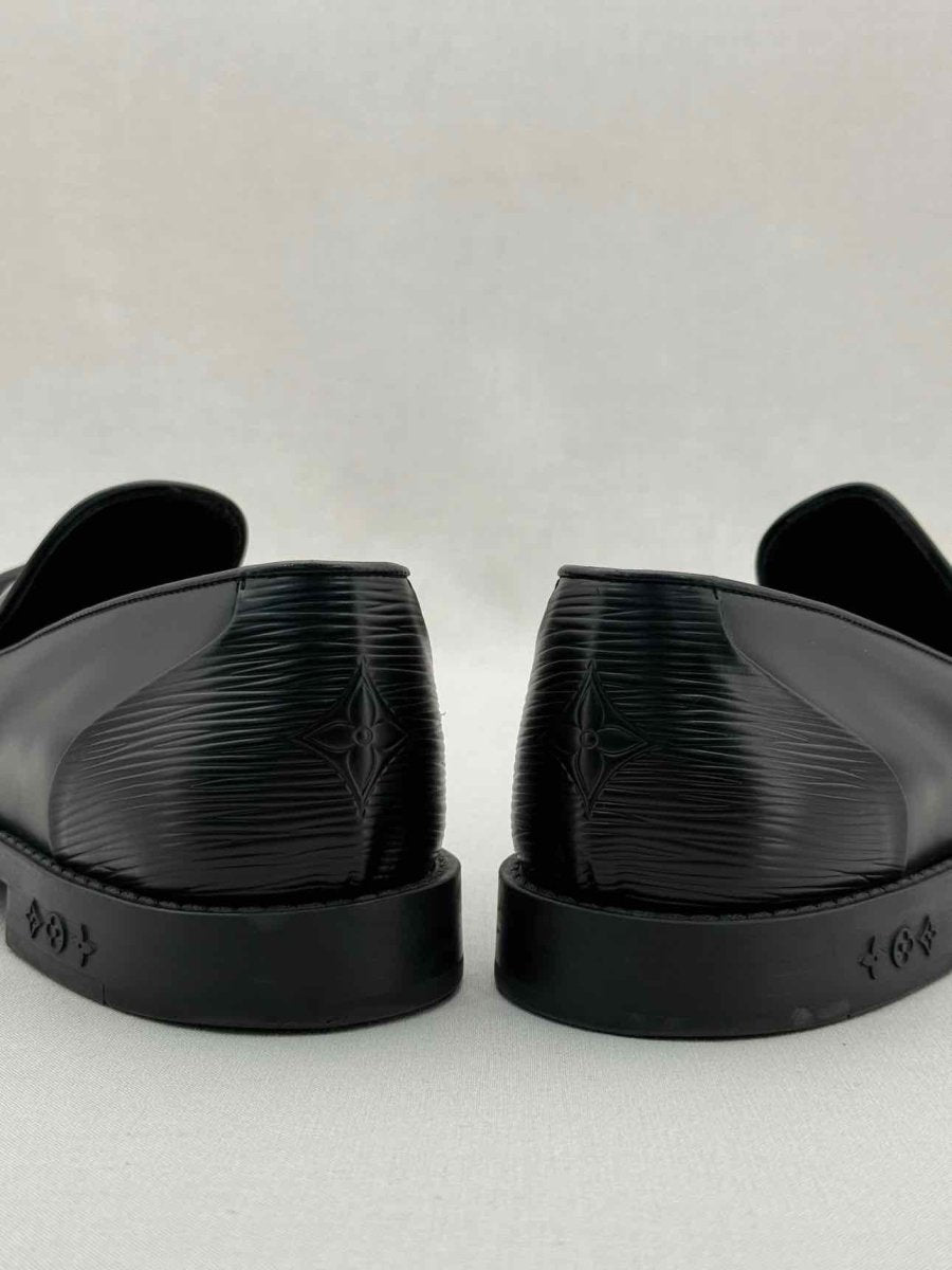 Pre - loved LOUIS VUITTON Kensington Black Size EU 43.5 Loafers at Reems Closet