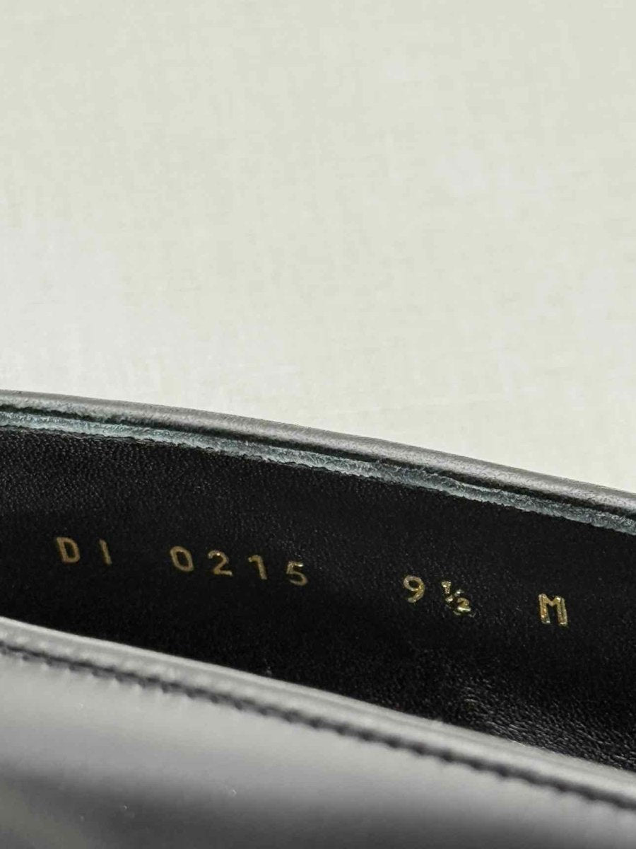 Pre - loved LOUIS VUITTON Kensington Black Size EU 43.5 Loafers at Reems Closet