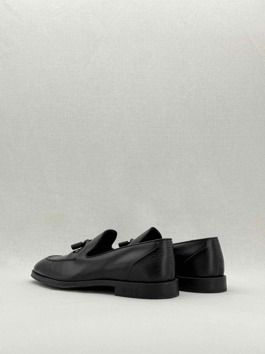 Pre - loved LOUIS VUITTON Kensington Black Size EU 43.5 Loafers at Reems Closet