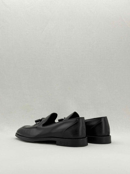 Pre - loved LOUIS VUITTON Kensington Black Size EU 43.5 Loafers at Reems Closet