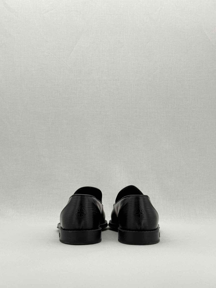 Pre - loved LOUIS VUITTON Kensington Black Size EU 43.5 Loafers at Reems Closet