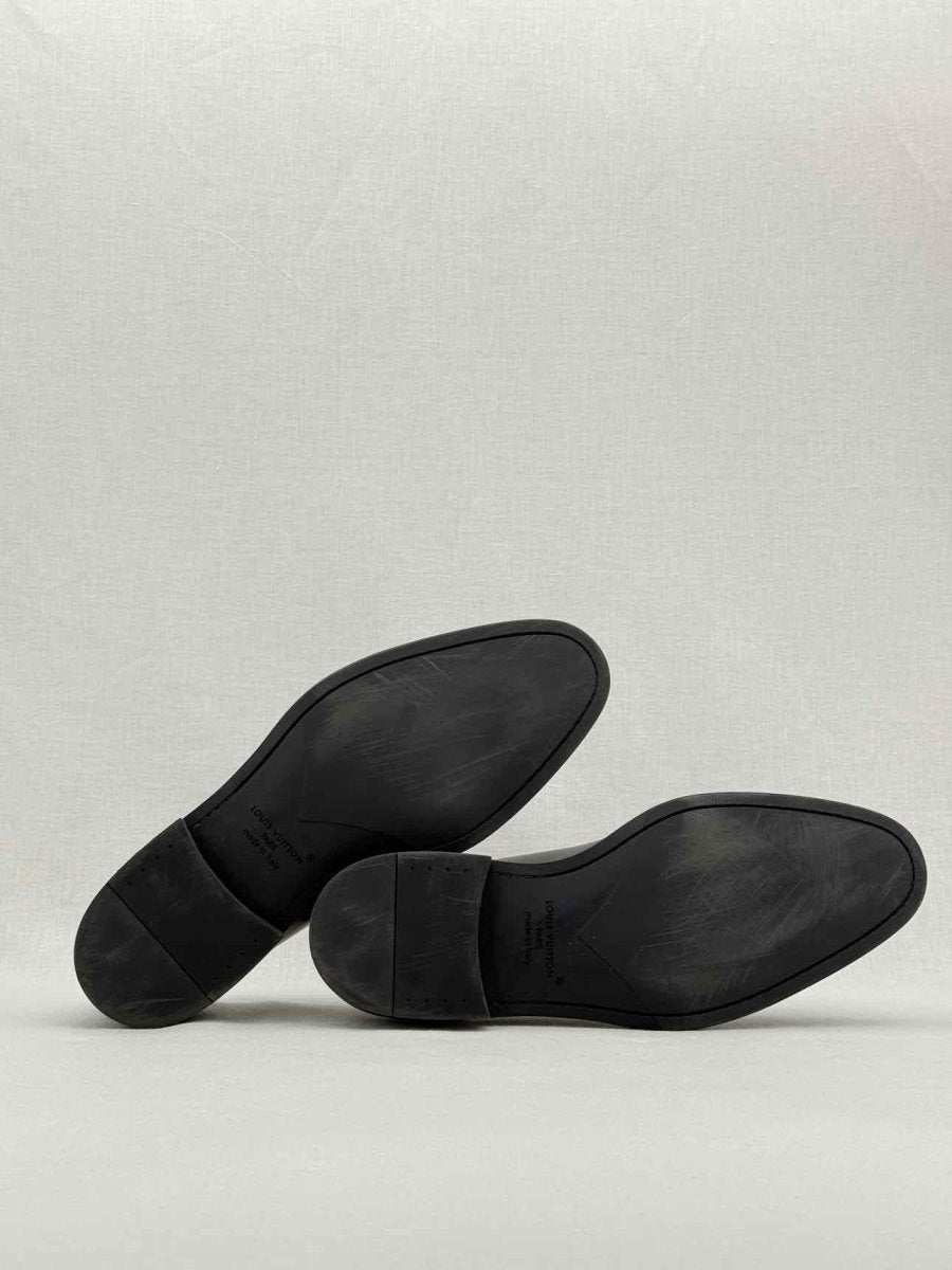 Pre - loved LOUIS VUITTON Kensington Black Size EU 43.5 Loafers at Reems Closet