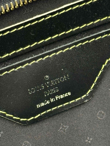 Pre - loved LOUIS VUITTON Le Radieux Black Shoulder Bag at Reems Closet