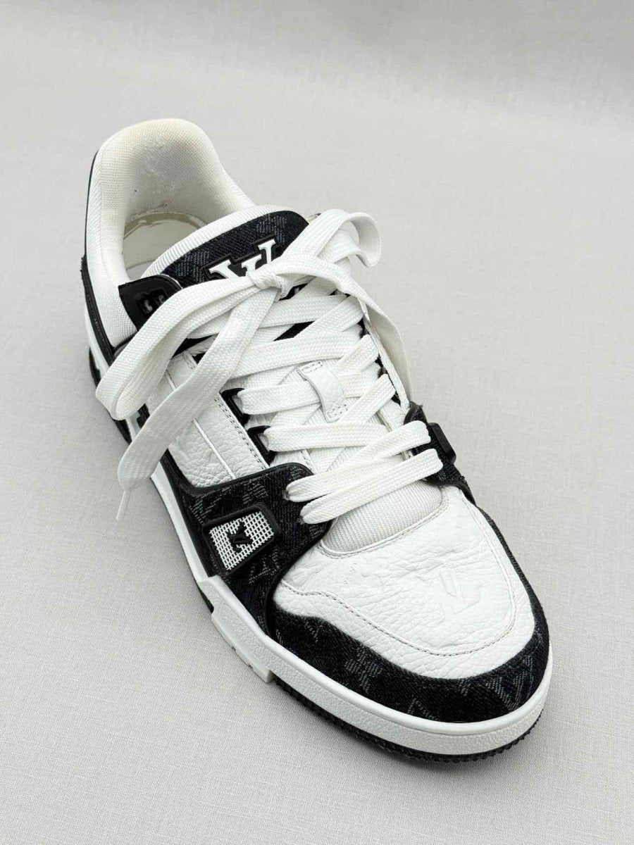 Pre - loved LOUIS VUITTON LV Trainer White/Black Size EU 7 Sneakers at Reems Closet