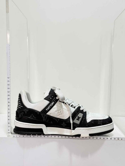 Pre - loved LOUIS VUITTON LV Trainer White/Black Size EU 7 Sneakers at Reems Closet