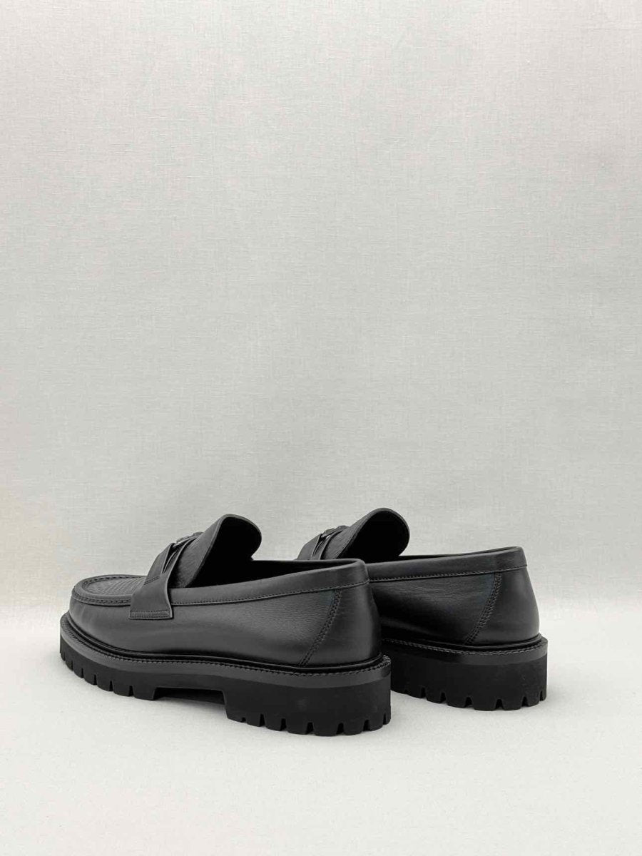 Pre-loved LOUIS VUITTON Major Black Size EU 43 Loafers at Reems Closet