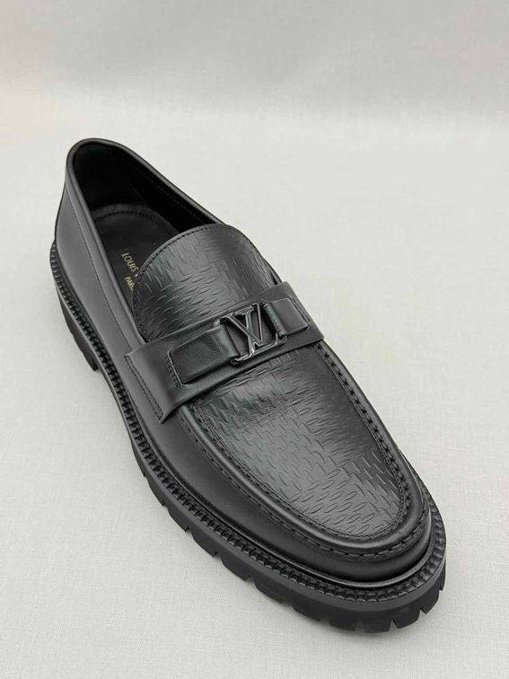 Pre-loved LOUIS VUITTON Major Black Size EU 43 Loafers at Reems Closet