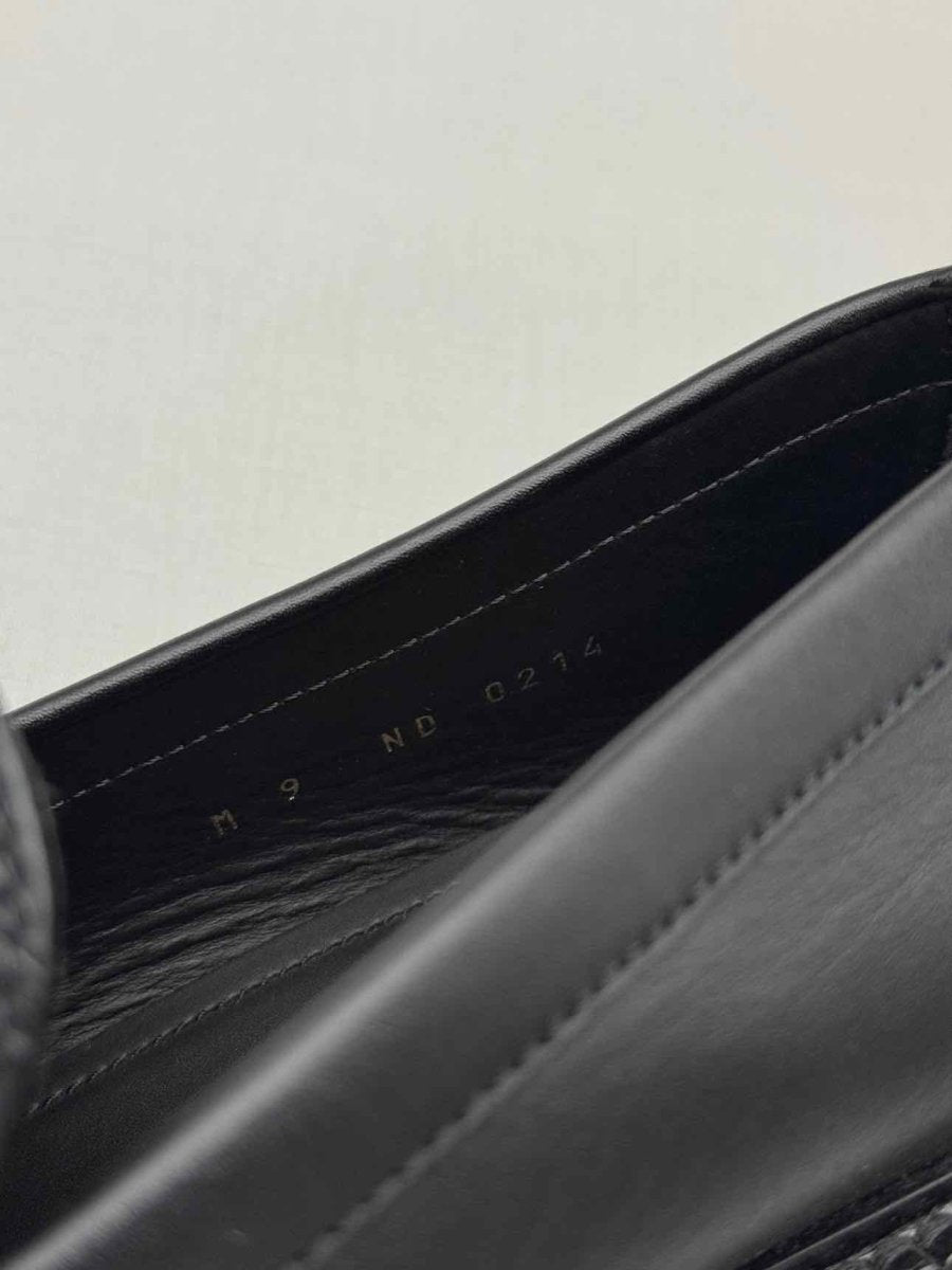 Pre-loved LOUIS VUITTON Major Black Size EU 43 Loafers at Reems Closet