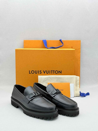 Pre-loved LOUIS VUITTON Major Black Size EU 43 Loafers at Reems Closet
