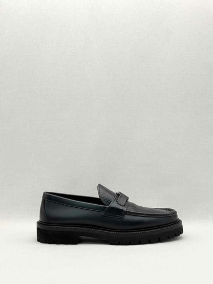 Pre-loved LOUIS VUITTON Major Black Size EU 43 Loafers at Reems Closet