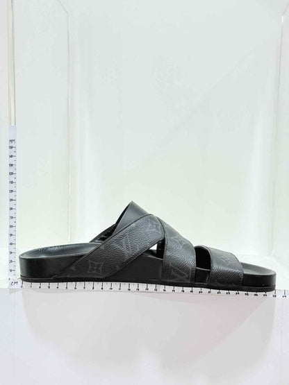 Pre - loved LOUIS VUITTON Mirabeau Black Monogram Size EU 43 Slides at Reems Closet