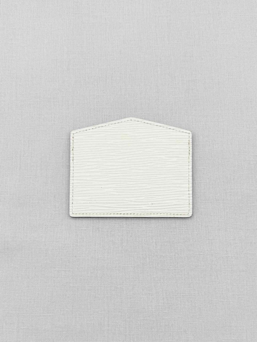 Pre - loved LOUIS VUITTON Off - white Card Holder at Reems Closet
