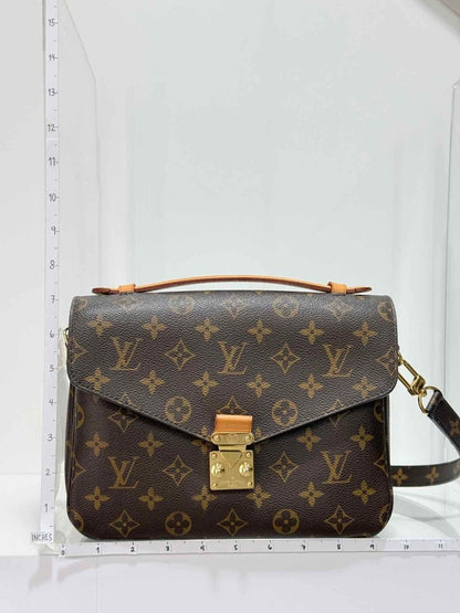 Pre - loved LOUIS VUITTON Pochette Metis Brown Monogram Satchel at Reems Closet