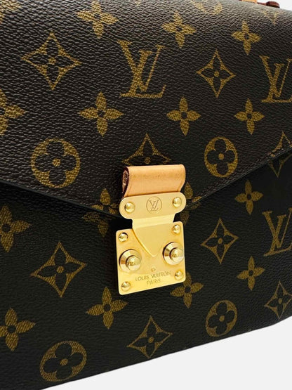 Pre - loved LOUIS VUITTON Pochette Metis Brown Shoulder Bag at Reems Closet