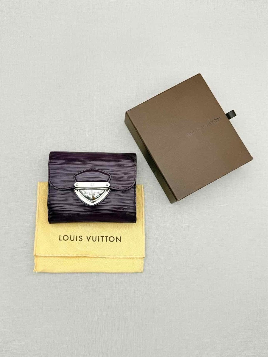 Pre-loved LOUIS VUITTON Purple Compact Wallet at Reems Closet
