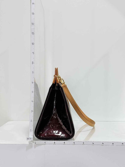 Pre-loved LOUIS VUITTON Roxbury Drive Burgundy Top Handle at Reems Closet