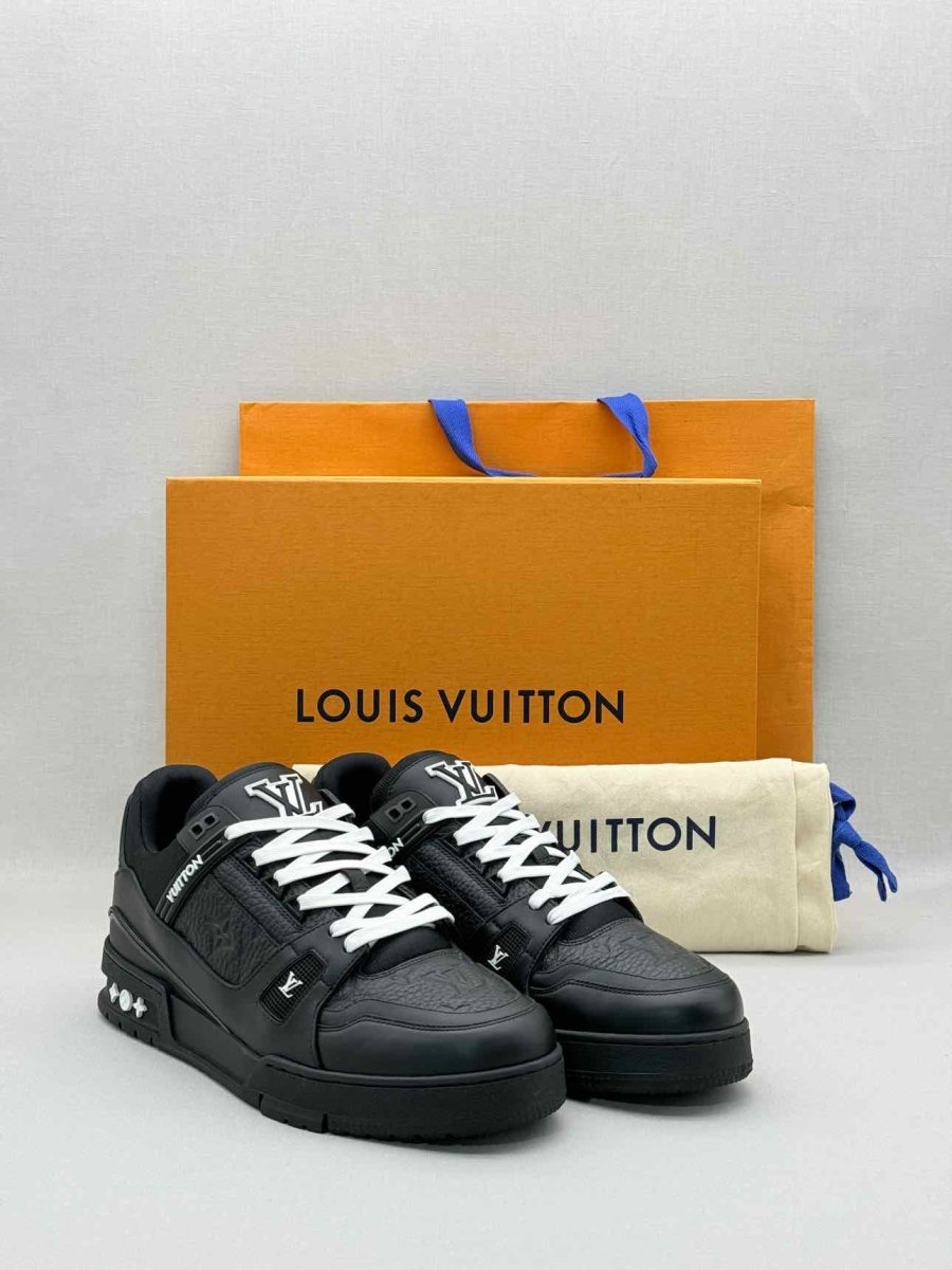 Pre-loved LOUIS VUITTON Trainer Black Size EU 43 Sneakers at Reems Closet