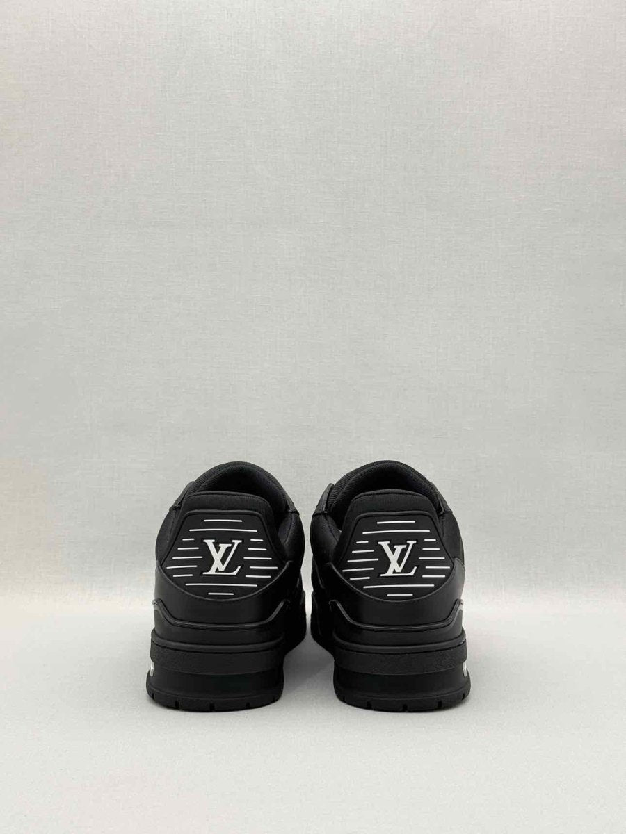 Pre-loved LOUIS VUITTON Trainer Black Size EU 43 Sneakers at Reems Closet
