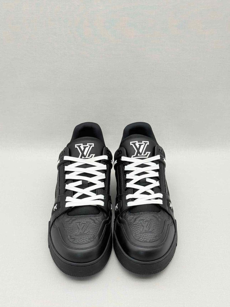 Pre-loved LOUIS VUITTON Trainer Black Size EU 43 Sneakers at Reems Closet