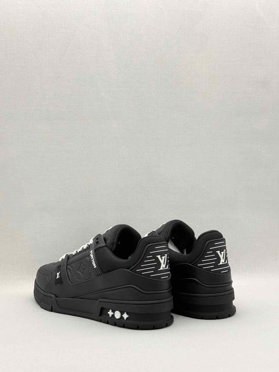 Pre-loved LOUIS VUITTON Trainer Black Size EU 43 Sneakers at Reems Closet