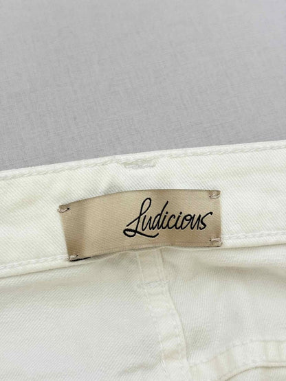 Pre - loved LUDICIOUS Straight Leg White Size 31 Jeans at Reems Closet
