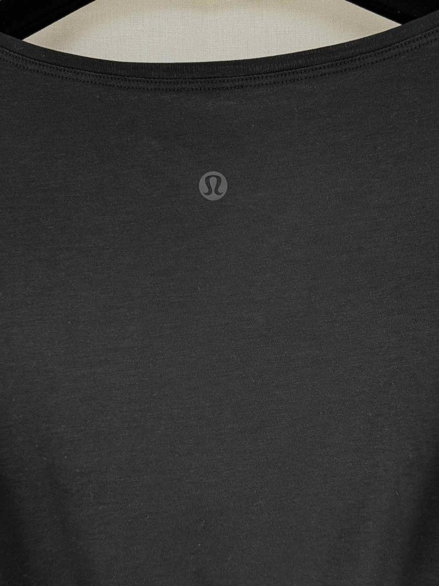 Pre - loved LULULEMON Black Size Medium Top at Reems Closet