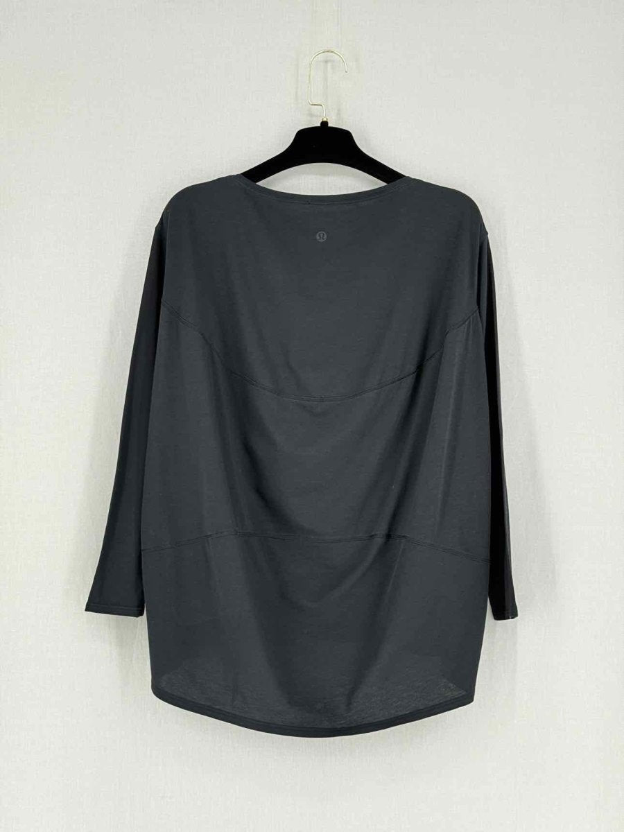 Pre - loved LULULEMON Black Top at Reems Closet