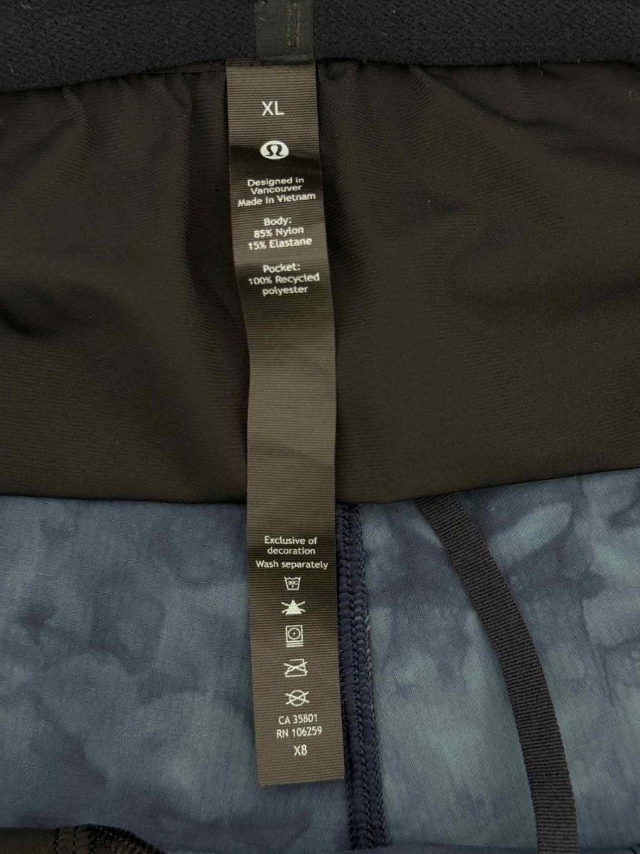 Pre - loved LULULEMON Blue Printed Size XLarge Pants at Reems Closet