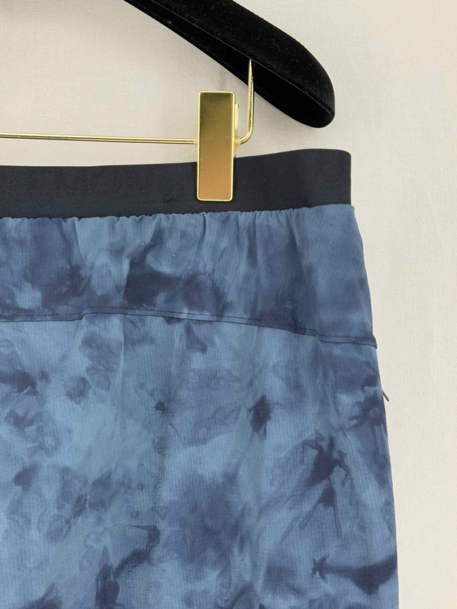 Pre - loved LULULEMON Blue Printed Size XLarge Pants at Reems Closet