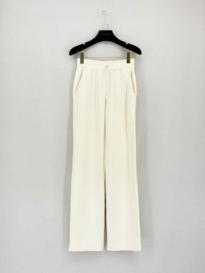 Pre-loved LULULEMON Cream Size Small Pants at Reems Closet