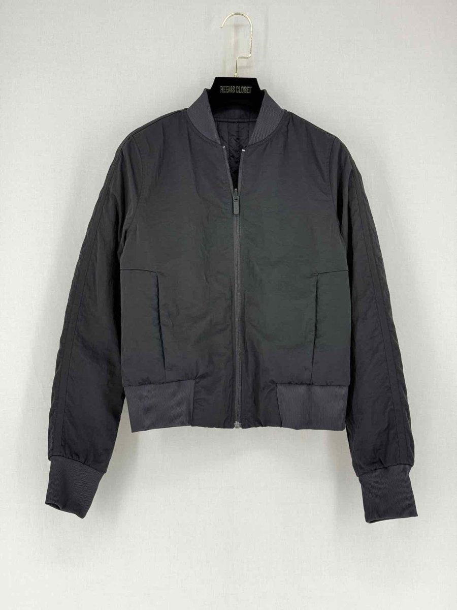 Pre - loved LULULEMON Reversible Black Size XSmall Jacket at Reems Closet