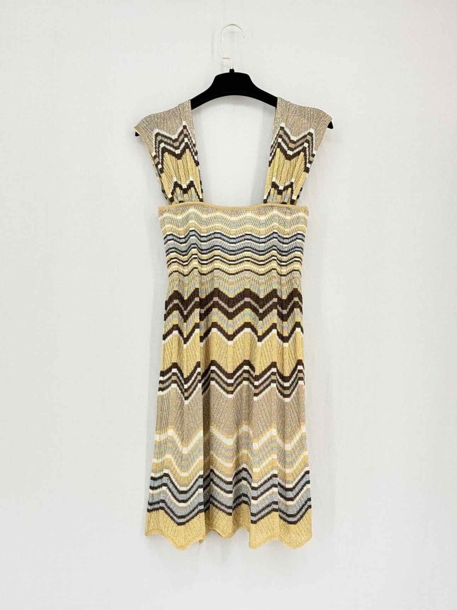 Pre-loved M MISSONI Gold Multicolor Zigzag Size US 6/4 Outfit Set at Reems Closet