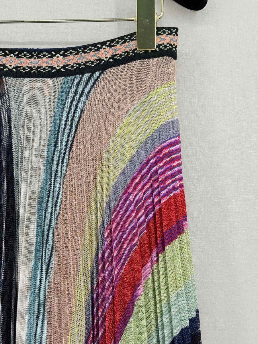 Pre - loved M MISSONI Red Multicolor Size US 2 Midi Skirt at Reems Closet