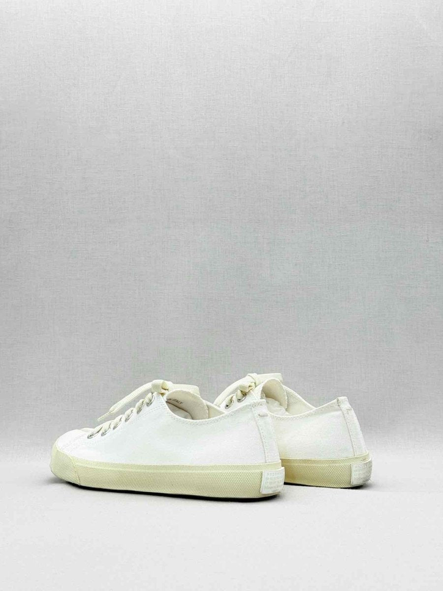 Pre-loved MAISON MARGIELA Off-white Size EU 39 Sneakers at Reems Closet
