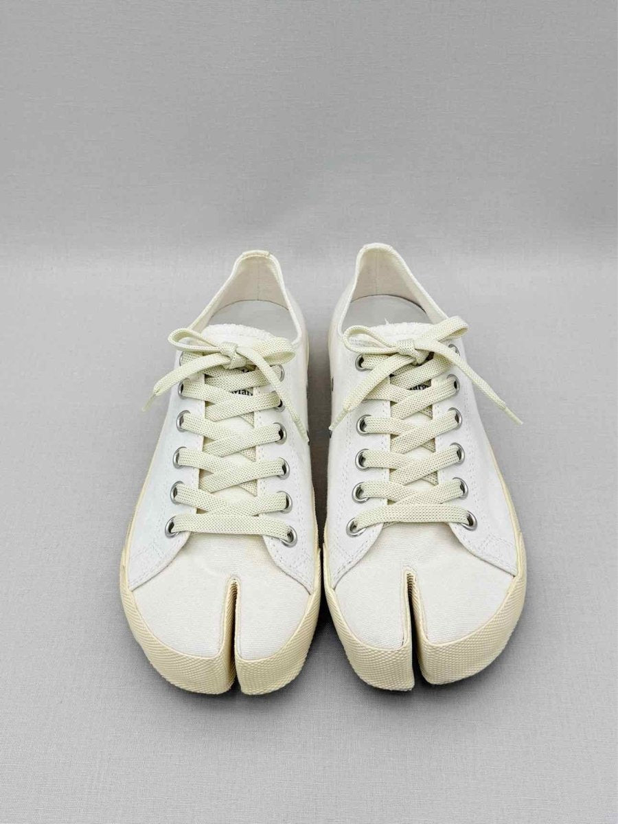 Pre-loved MAISON MARGIELA Off-white Size EU 39 Sneakers at Reems Closet
