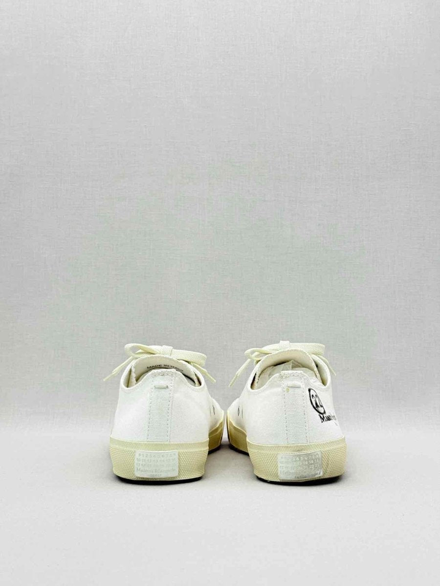 Pre-loved MAISON MARGIELA Off-white Size EU 39 Sneakers at Reems Closet